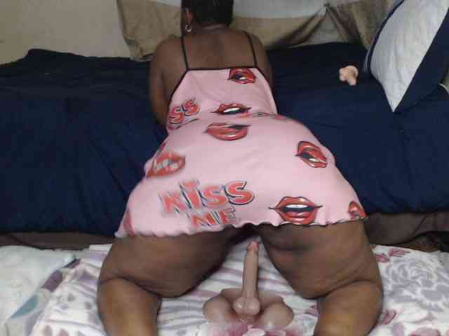 Prettybkack25 webcam