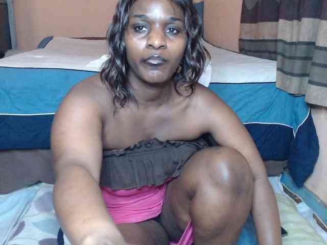 Prettybkack25 webcam
