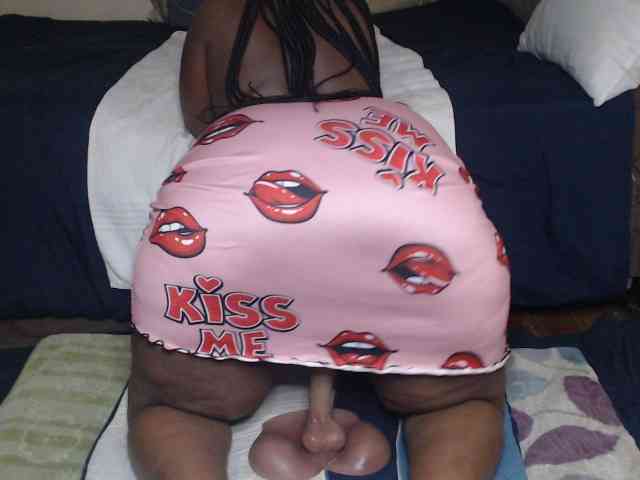 Prettybkack25 webcam