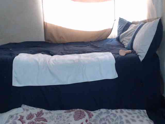 Prettybkack25 webcam