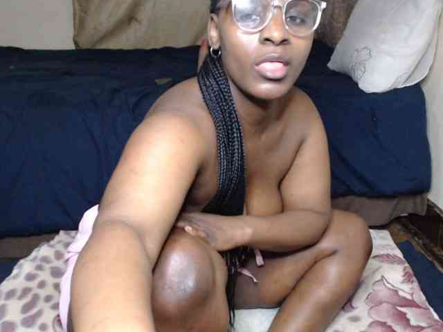 Prettybkack25 webcam