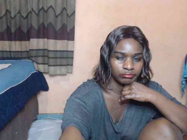 Prettybkack25 webcam
