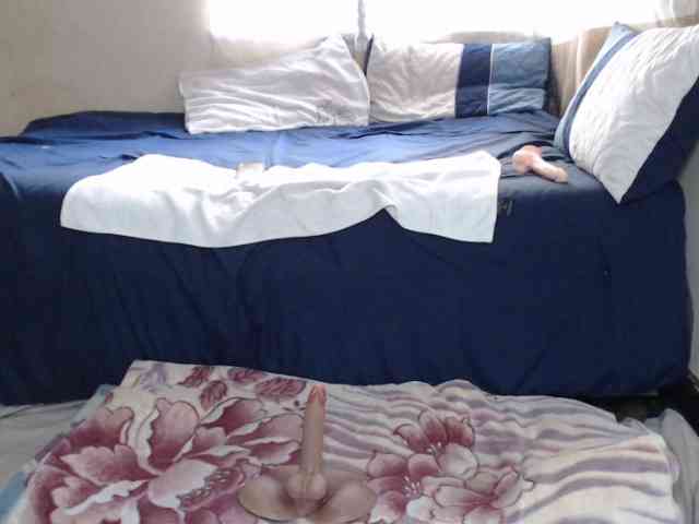 Prettybkack25 webcam