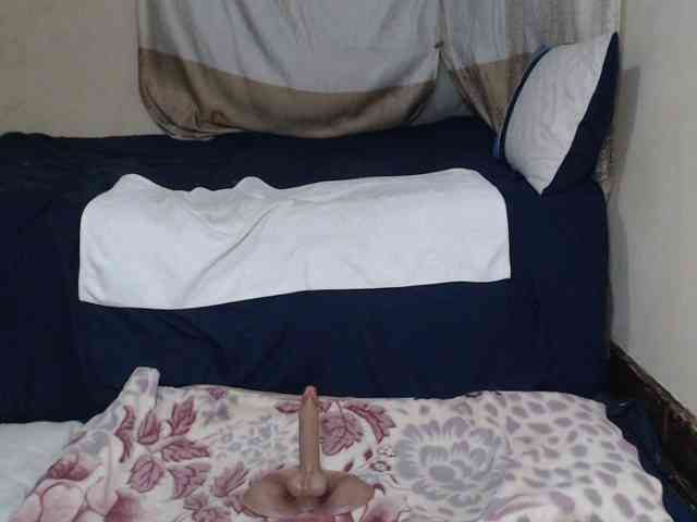 Prettybkack25 webcam