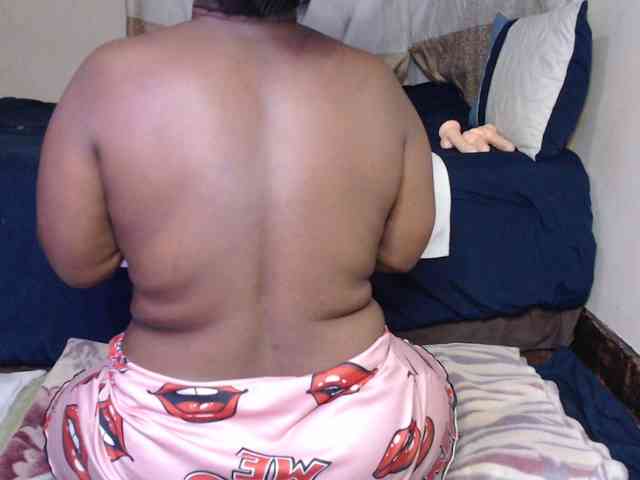 Prettybkack25 webcam