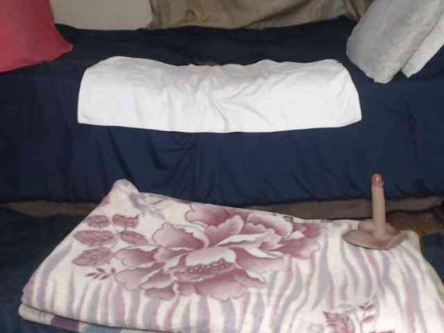 Prettybkack25 Live Webcam on BongaCams