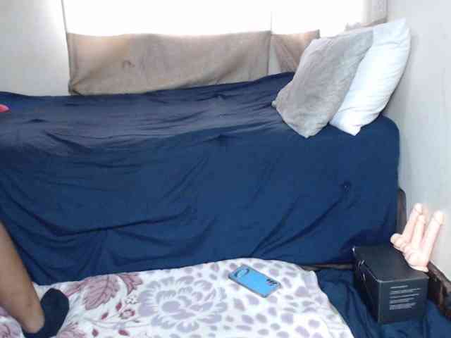 Prettybkack25 webcam