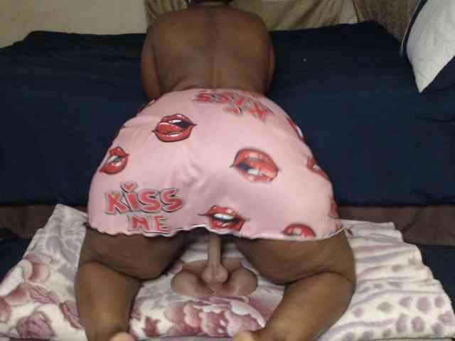 Prettybkack25 webcam