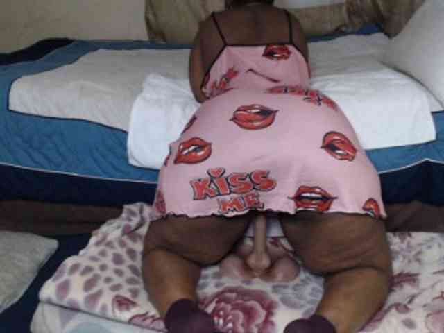 Prettybkack25 webcam