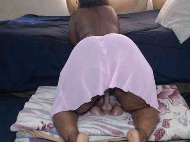 Prettybkack25 webcam