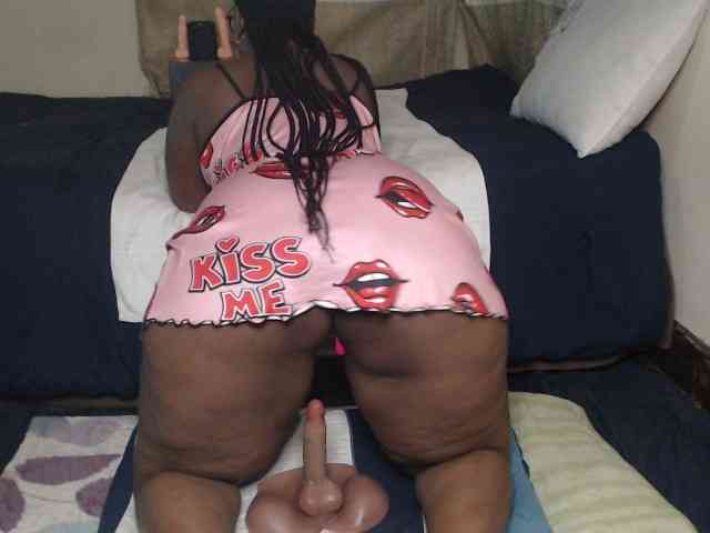 Prettybkack25 webcam