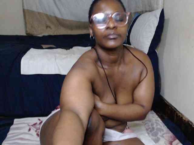 Prettybkack25 webcam