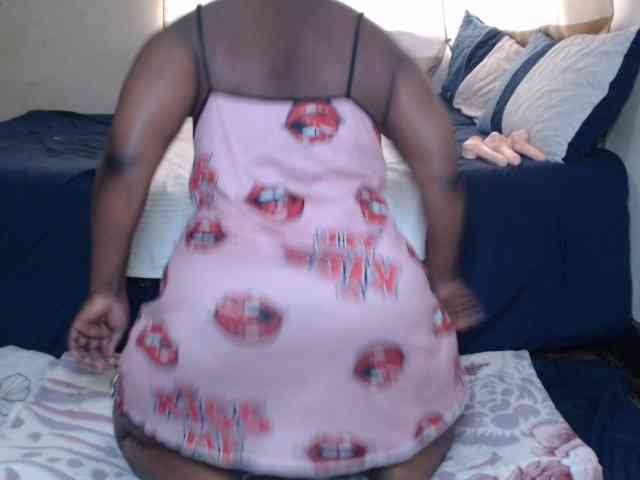 Prettybkack25 webcam