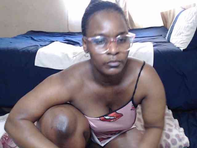 Prettybkack25 webcam