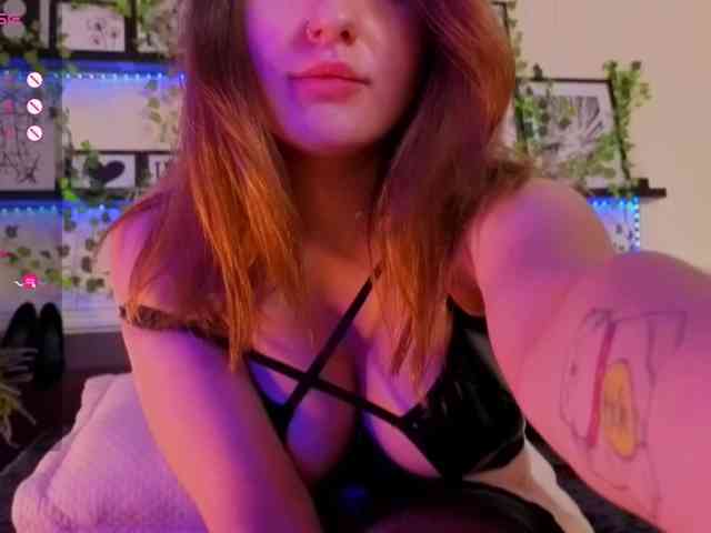 EvaTyrell webcam