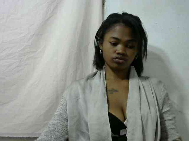 Rachina22 Live Webcam on BongaCams