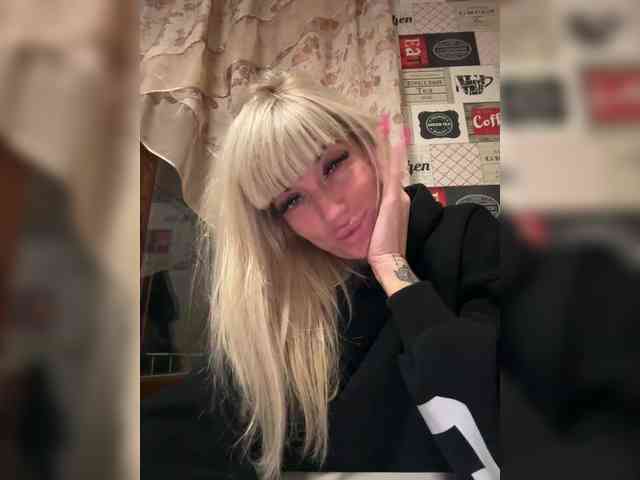 Alina-Grosu webcam