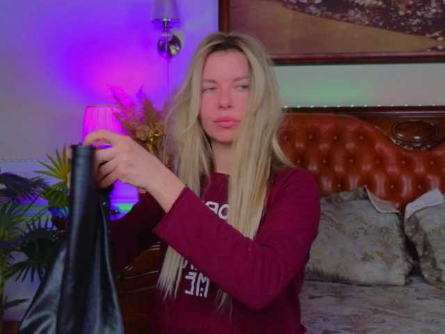 LunaRishi from BongaCams is Freechat