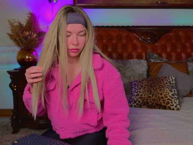 LunaRishi from BongaCams is Freechat