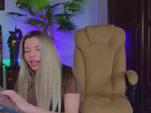 LunaRishi Live Webcam on BongaCams