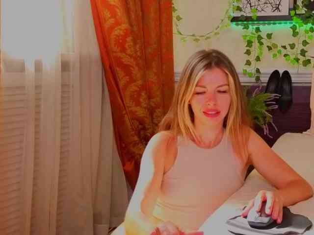 LunaRishi webcam