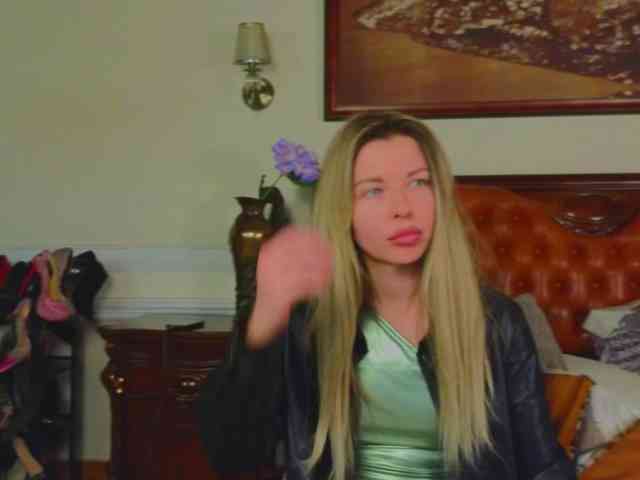 LunaRishi Live Webcam on BongaCams