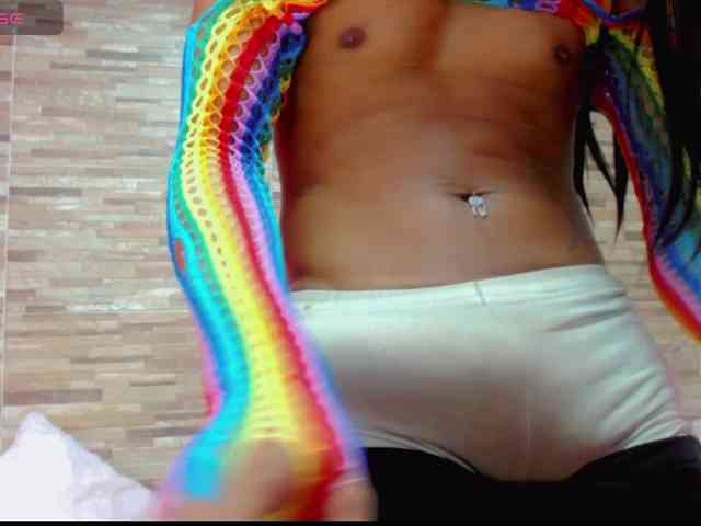 latiinhot Live Webcam on BongaCams