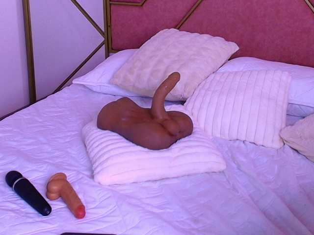 CrysttalMoon's BongaCams show and profile