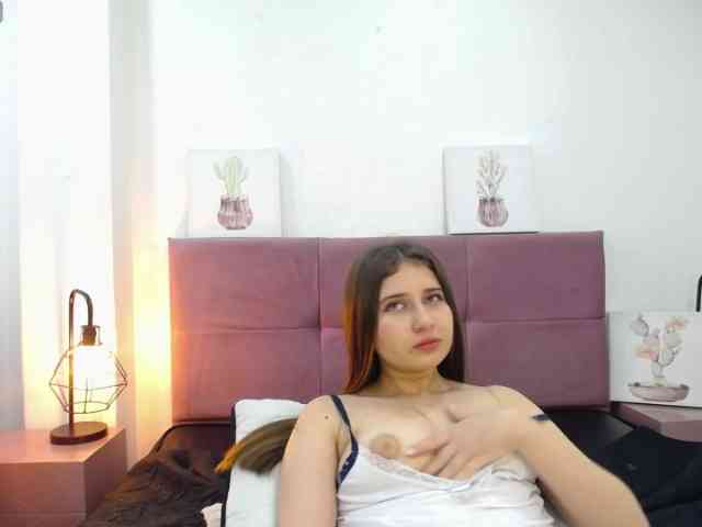 CrysttalMoon webcam