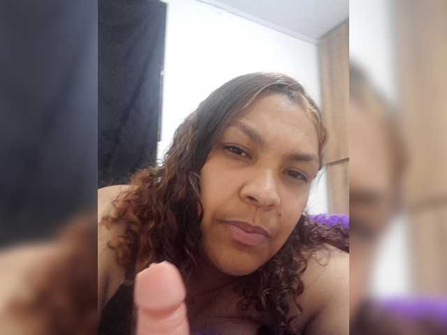 Dannapez's BongaCams show and profile