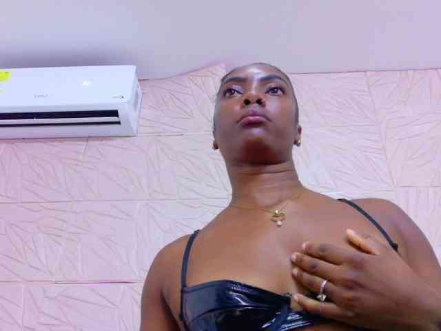 Shantall-williams webcam