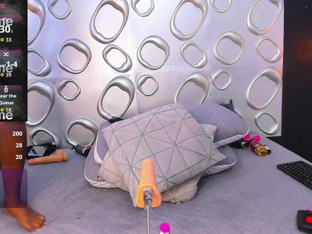 Skylar-Smith's BongaCams show and profile