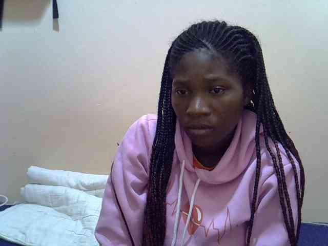 Hot-melanin's webcam live show