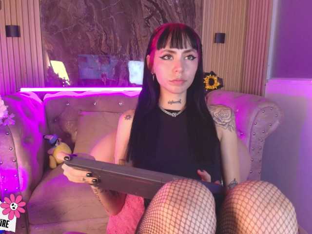 Sabrinaa1's BongaCams show and profile