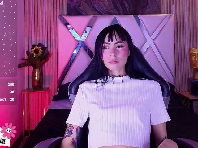 Sabrinaa1's BongaCams show and profile