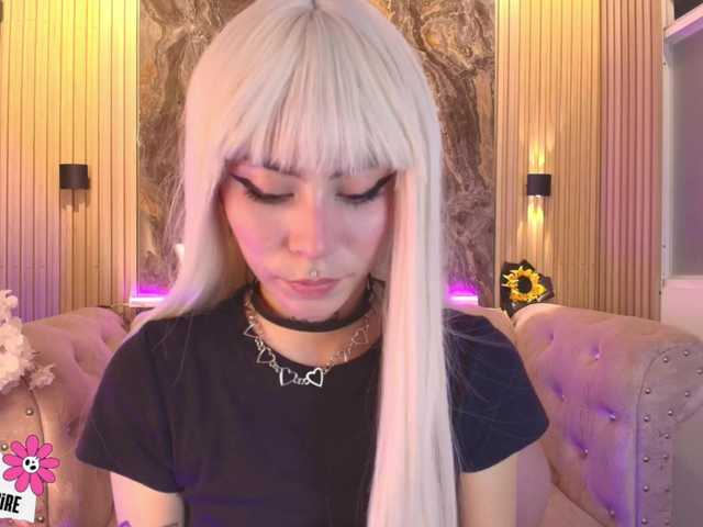 Sabrinaa1's BongaCams show and profile