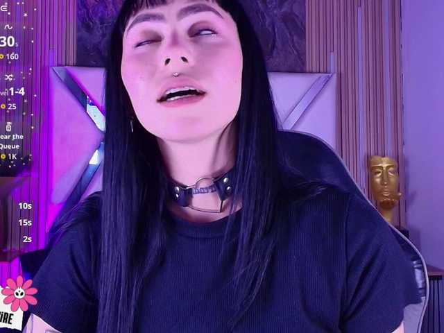 Sabrinaa1's BongaCams show and profile