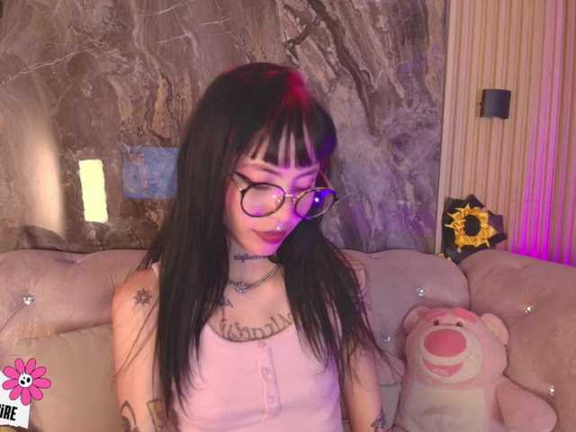 Sabrinaa1's BongaCams show and profile