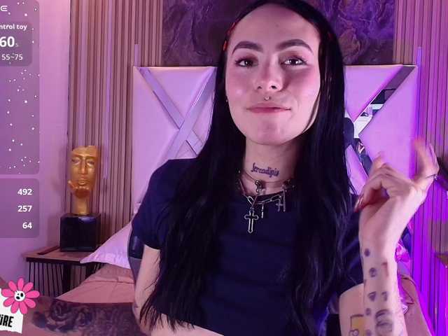 Sabrinaa1's BongaCams show and profile