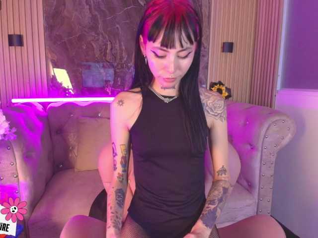 Sabrinaa1's BongaCams show and profile