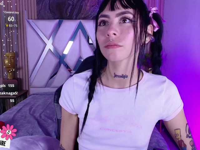 Sabrinaa1's BongaCams show and profile