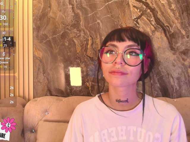 Sabrinaa1's BongaCams show and profile