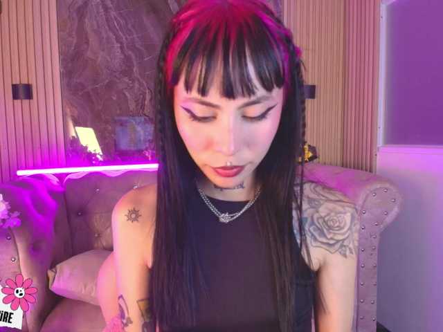 Sabrinaa1's BongaCams show and profile