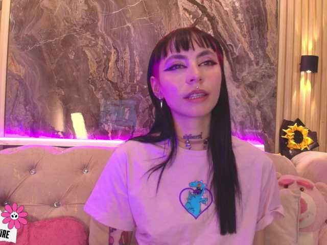 Sabrinaa1's BongaCams show and profile