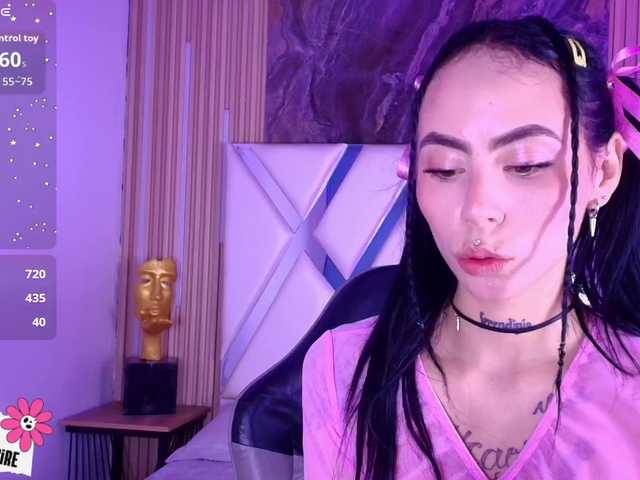 Sabrinaa1's BongaCams show and profile