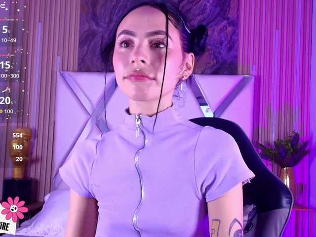 Sabrinaa1's BongaCams show and profile