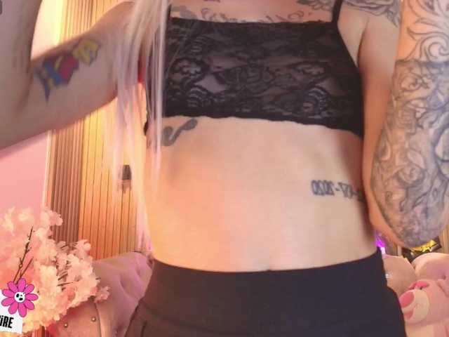 Sabrinaa1's BongaCams show and profile