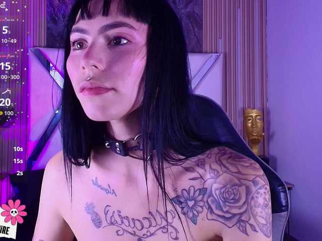 Sabrinaa1's BongaCams show and profile