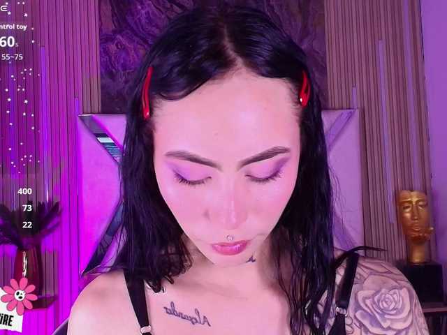 Sabrinaa1's BongaCams show and profile