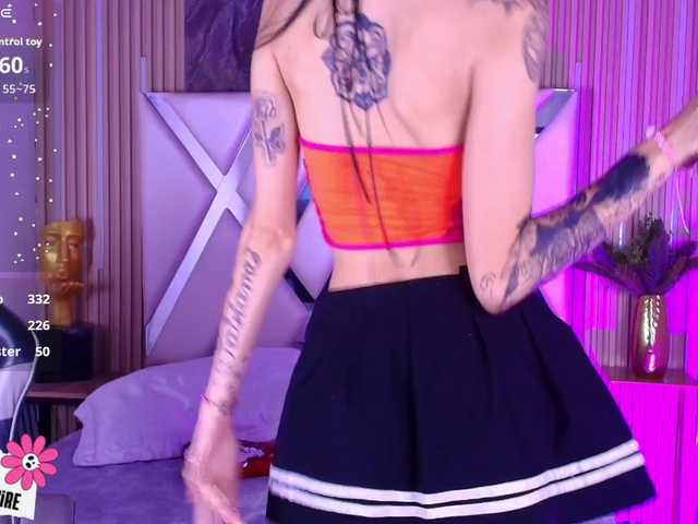 Sabrinaa1's BongaCams show and profile